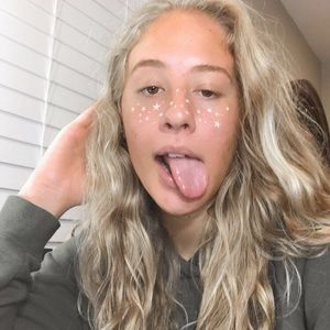 Meet your Posher, Melina